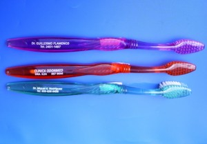 Cepillos Personalizados Colgate 300x209 Capacidad de producción